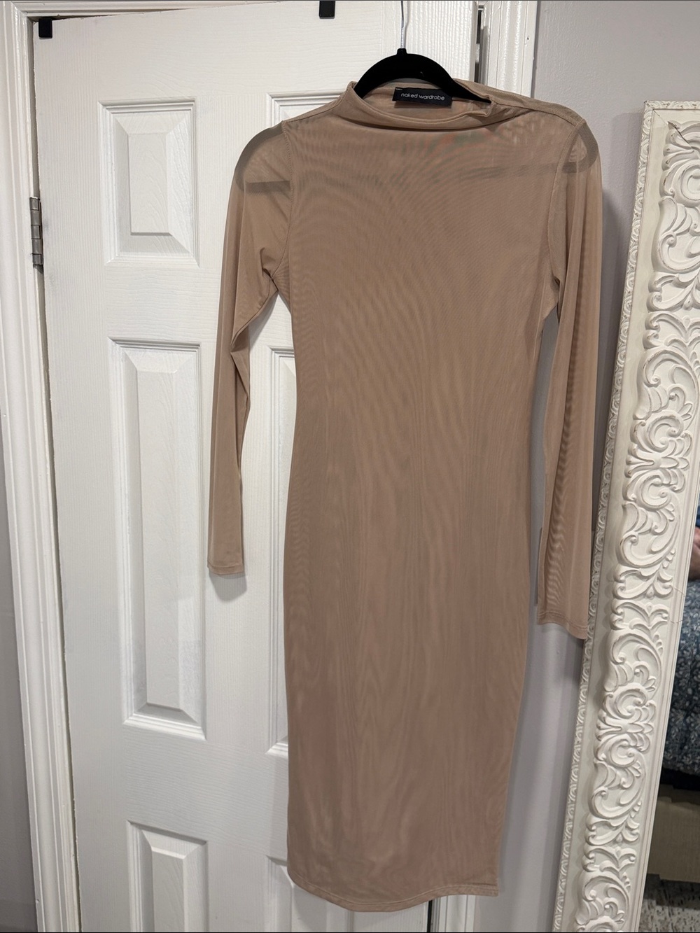 naked wardrobe Nude/Taupe Long Sleeve Midi Dress
